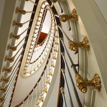 Hotel Du Printemps Paris